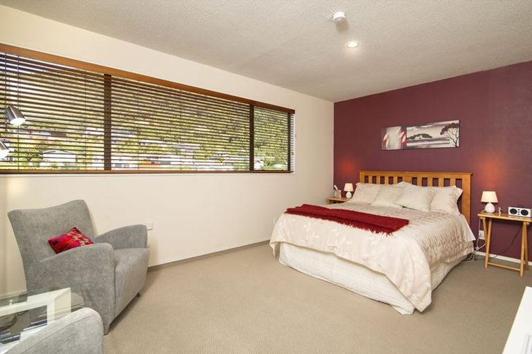 Photo of property in 5 Seaview Crescent, Picton, 7220
