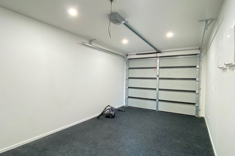 Photo of property in 7 Dinaric Lane, Westgate, Auckland, 0814