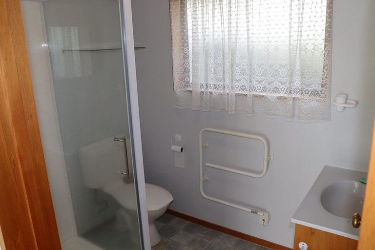 Photo of property in 5 Seville Court, Terrace End, Palmerston North, 4410