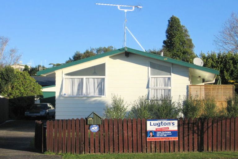 Photo of property in 6 Cypress Crescent, Pukete, Hamilton, 3200
