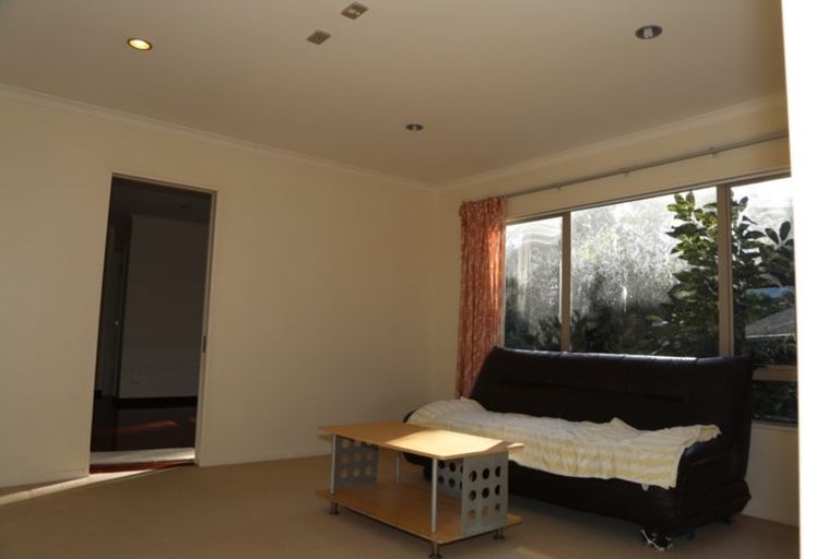 Photo of property in 14a Bacot Place, Howick, Auckland, 2014