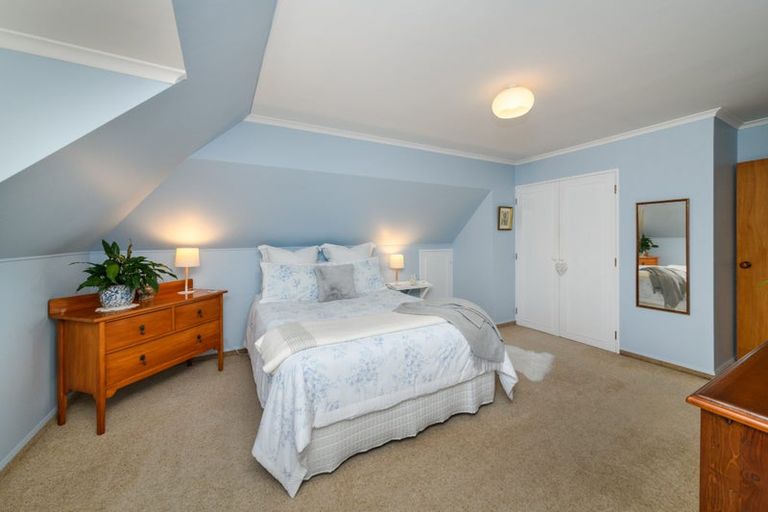 Photo of property in 26 Saint Albans Avenue, Hokowhitu, Palmerston North, 4410