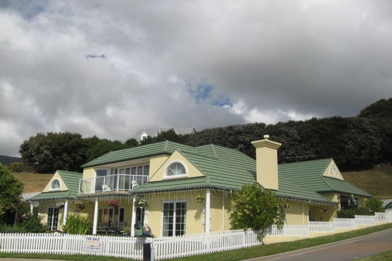 Photo of property in 15 Rue Renard, Akaroa, 7520