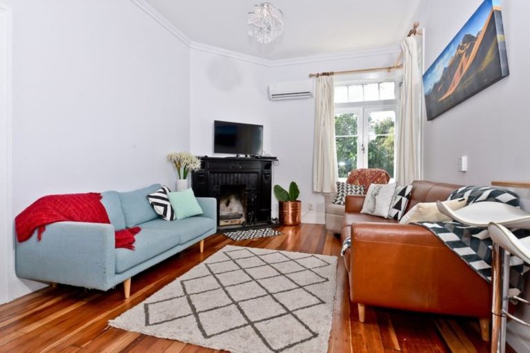 Photo of property in 48 Te Aroha Street, Hamilton East, Hamilton, 3216