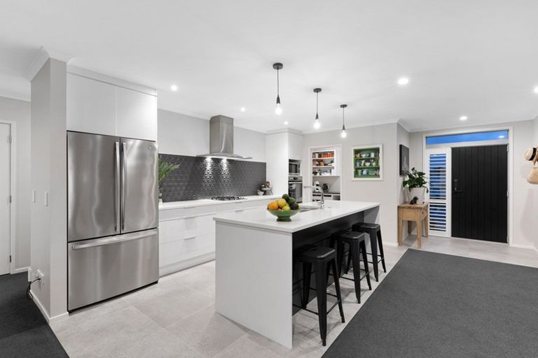 Photo of property in 96 Puhirake Crescent, Pyes Pa, Tauranga, 3112