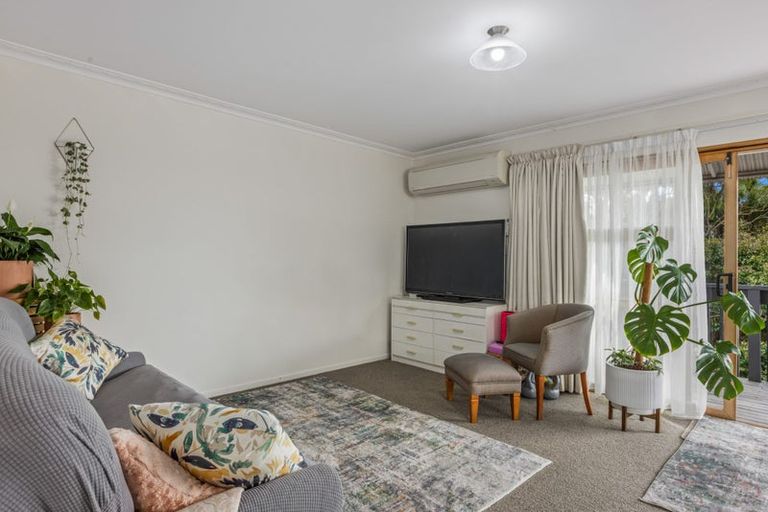 Photo of property in 2/12 Surville Place, Mairangi Bay, Auckland, 0630