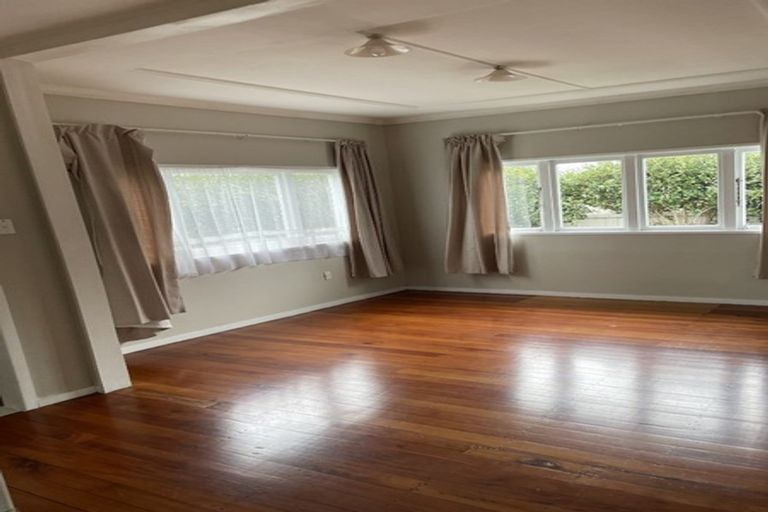 Photo of property in 1/8 Kelvin Road, Papakura, 2110