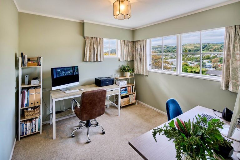 Photo of property in 11 Mckeefry Grove, Tawa, Wellington, 5028