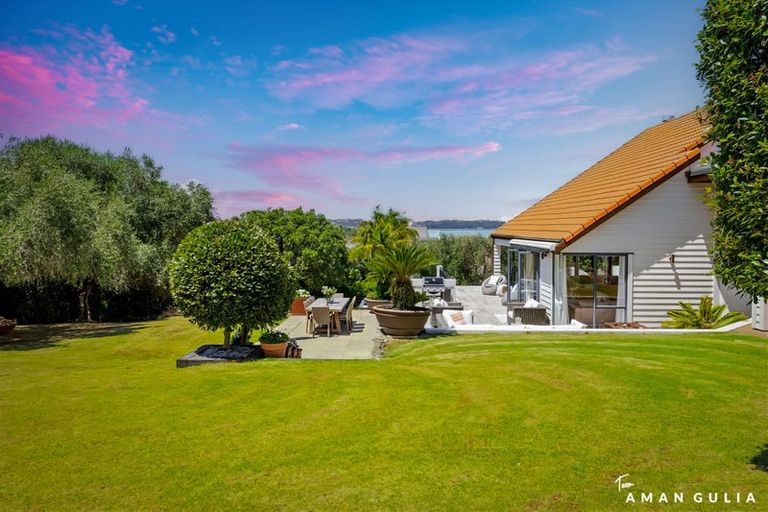 Photo of property in 86a Wiseley Road, West Harbour, Auckland, 0618