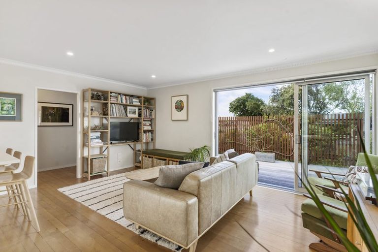 Photo of property in 2 Hatton Road, Orewa, 0931