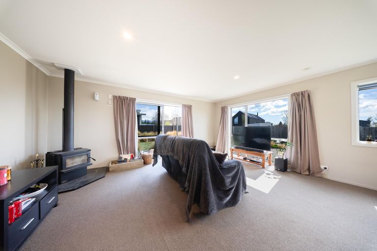 Photo of property in 14 Rhoboro Road, Twizel, 7901