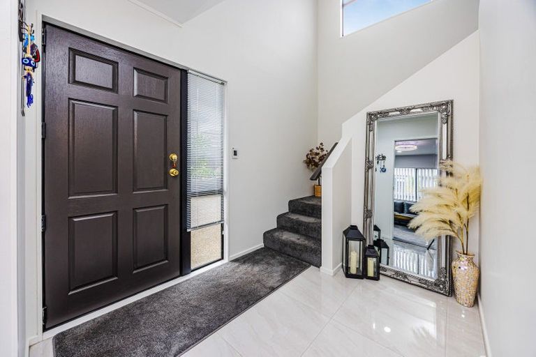 Photo of property in 2/102 Forrest Hill Road, Forrest Hill, Auckland, 0620