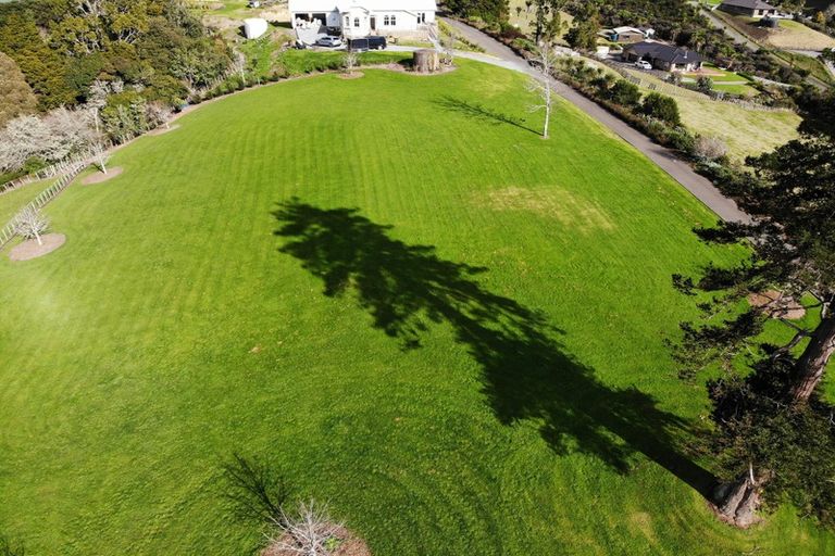 Photo of property in 33 Osbaldiston Lane, Kaukapakapa, 0873