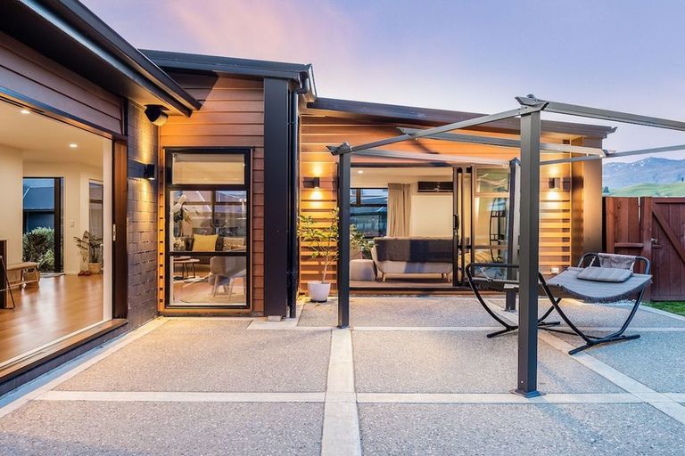 Photo of property in 38 Risinghurst Terrace, Lower Shotover, Queenstown, 9304