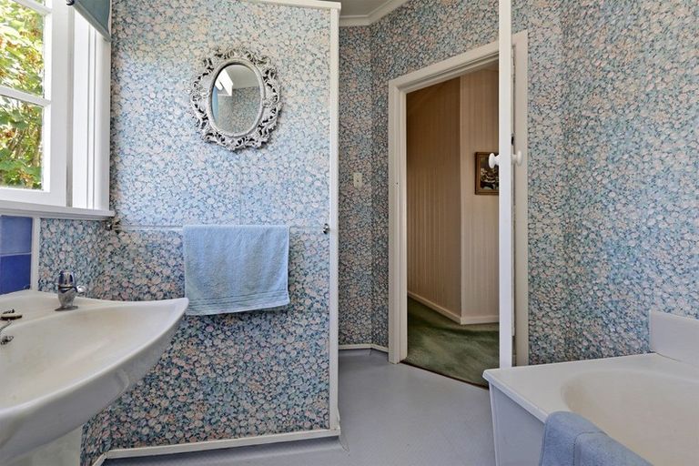 Photo of property in 6 Coleman Terrace, Hospital Hill, Napier, 4110