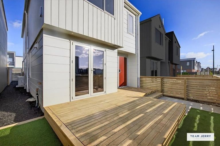 Photo of property in 30 Corporal Street, Papakura, 2110