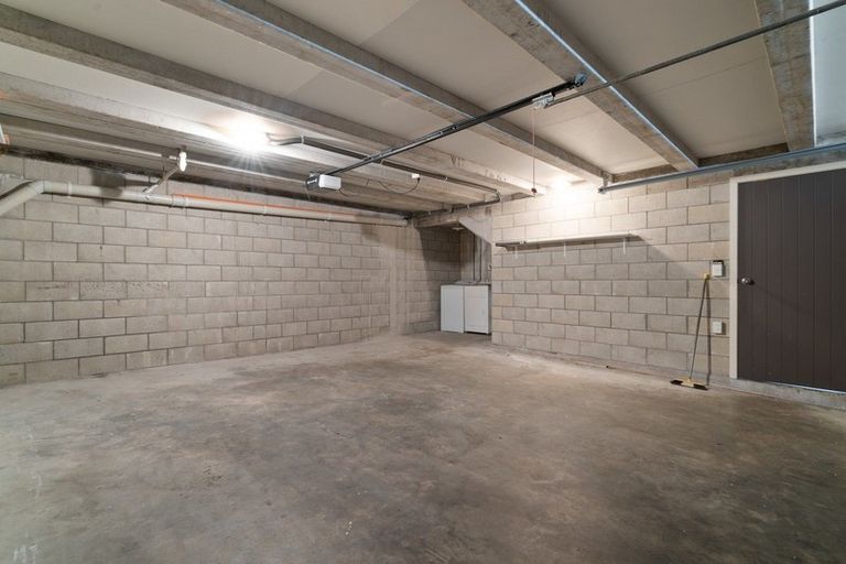 Photo of property in 2d Vancouver Drive, Queenstown, 9300