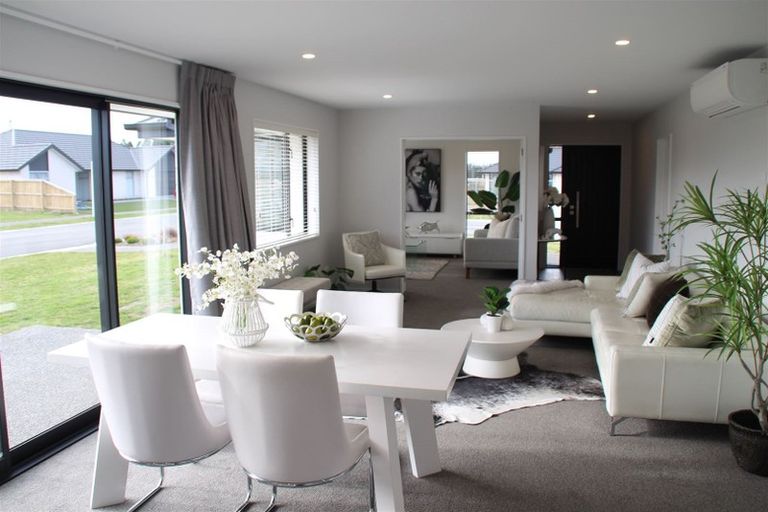 Photo of property in 17 Owen Drive, Darfield, 7510