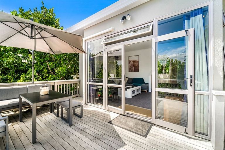 Photo of property in 22 Cascaden Road, Gulf Harbour, Whangaparaoa, 0930