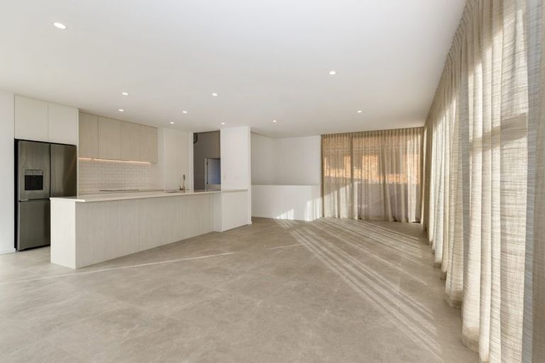 Photo of property in 12a Russell Street, Picton, 7220
