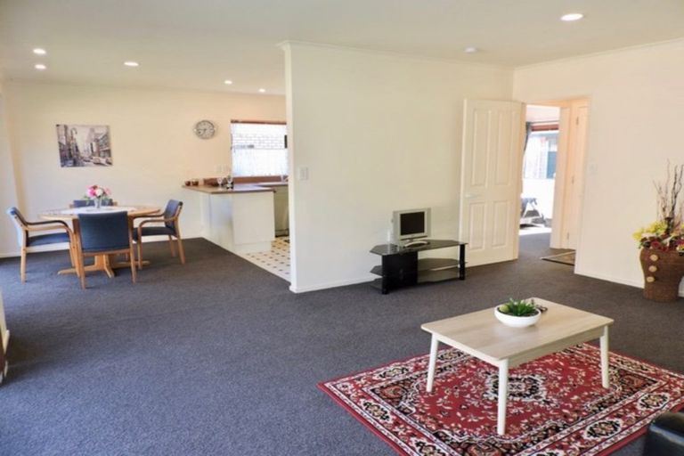 Photo of property in Redwood Village, 39/42 Main Road, Tawa, Wellington, 5028