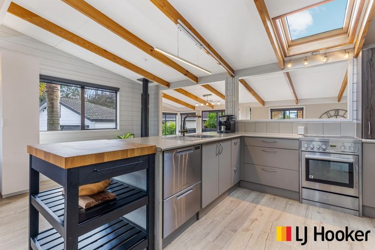 Photo of property in 165 Carnoustie Drive, Wattle Downs, Auckland, 2103