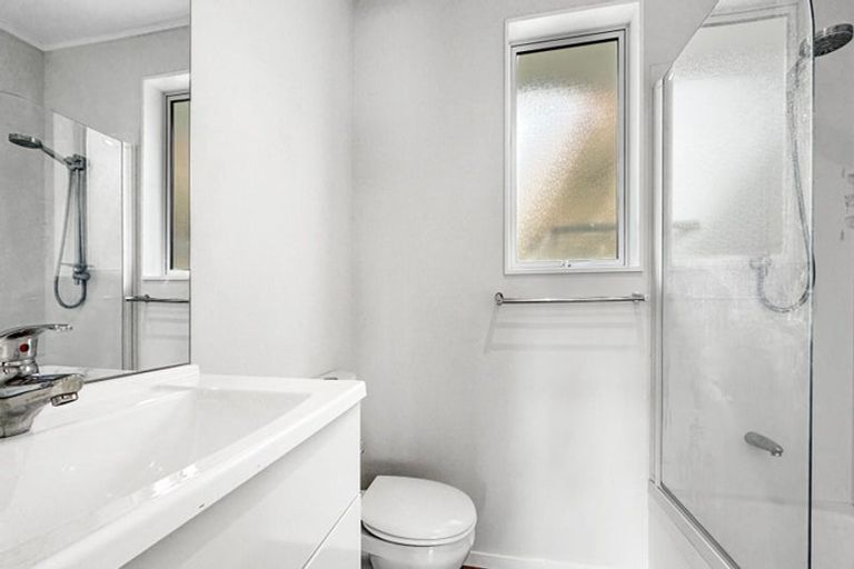 Photo of property in 685a Swanson Road, Swanson, Auckland, 0612