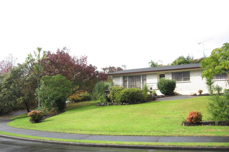 Photo of property in 5 Montressor Place, Howick, Auckland, 2014