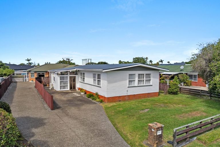 Photo of property in 5 Hatton Road, Orewa, 0931
