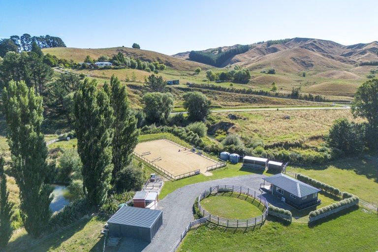 Photo of property in 2080 Elsthorpe Road, Elsthorpe, Havelock North, 4295