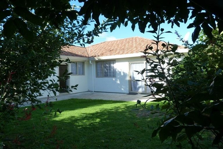 Photo of property in 21 Piriti Place, Weymouth, Auckland, 2103
