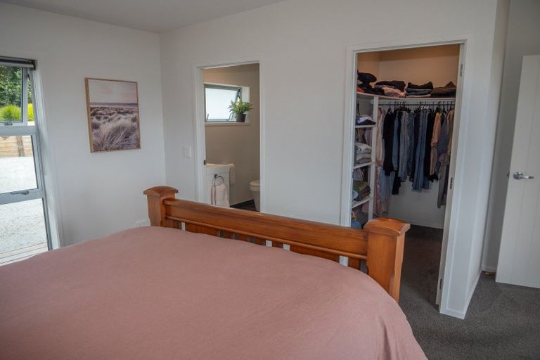 Photo of property in 34 Opoi Lane, Cable Bay, 0420