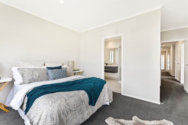 Photo of property in 44 Crabb Fields Lane, Riverhead, 0820