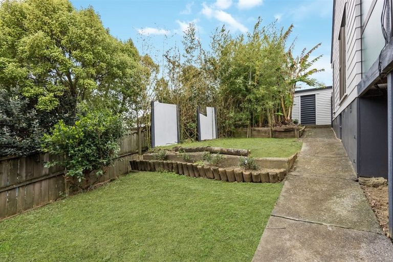 Photo of property in 70 Hutchinsons Road, Bucklands Beach, Auckland, 2014