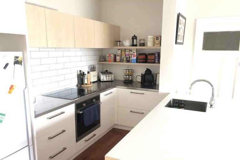 Photo of property in 7 Charlotte Avenue, Brooklyn, Wellington, 6021