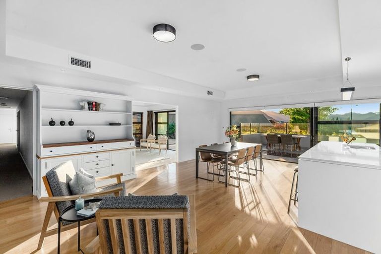 Photo of property in 14 Islington Place, Wanaka, 9305