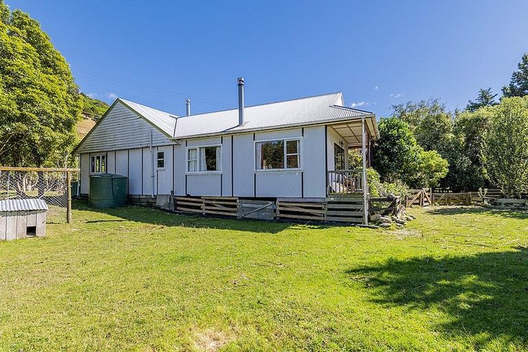 Photo of property in 611 Otaki Gorge Road, Hautere, Otaki, 5582