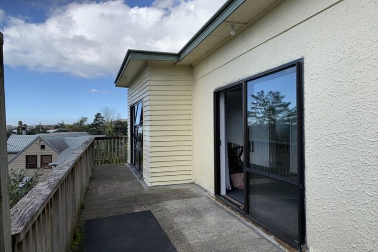 Photo of property in 8 Elliston Crescent, Stanmore Bay, Whangaparaoa, 0932