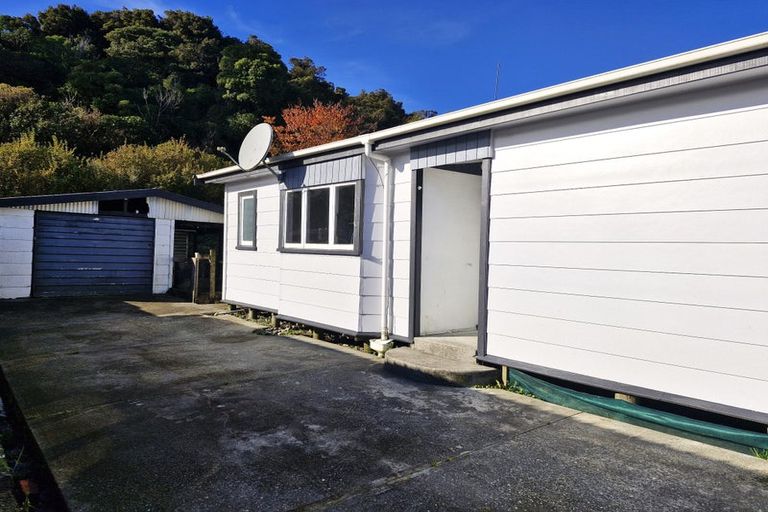 Photo of property in 8 South Street, Runanga, 7803