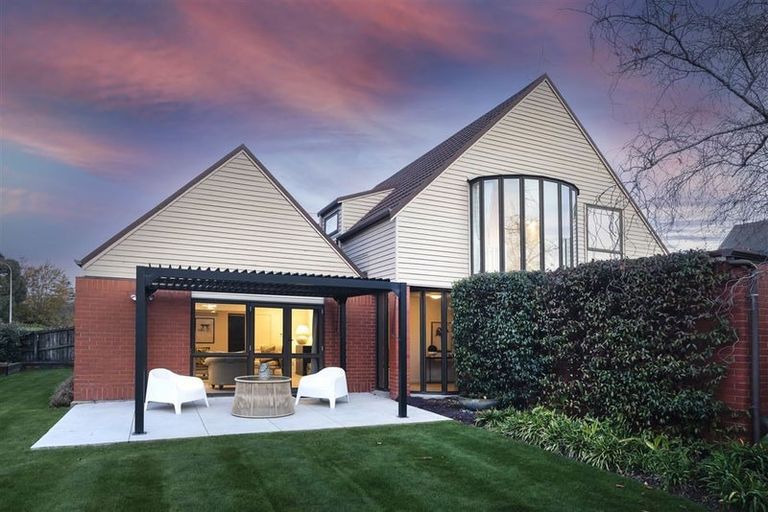 Photo of property in 1 Melissa Place, Burnside, Christchurch, 8042