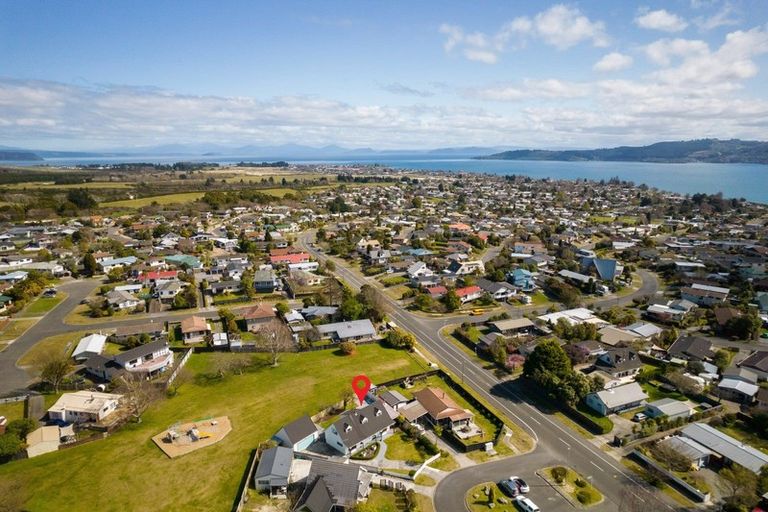 Photo of property in 2 Ascot Close, Richmond Heights, Taupo, 3330