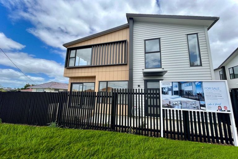 Photo of property in 7a Poto Street, Te Atatu South, Auckland, 0610