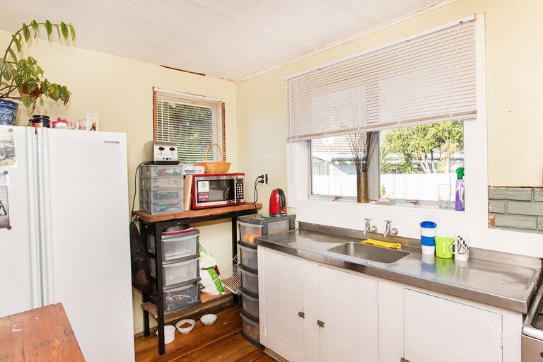 Photo of property in 30 Karaka Street, Elgin, Gisborne, 4010