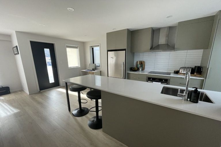 Photo of property in 5/7 Johnston Grove, Taita, Lower Hutt, 5011