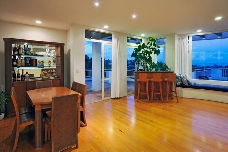 Photo of property in 34 King Richard Place, Browns Bay, Auckland, 0630