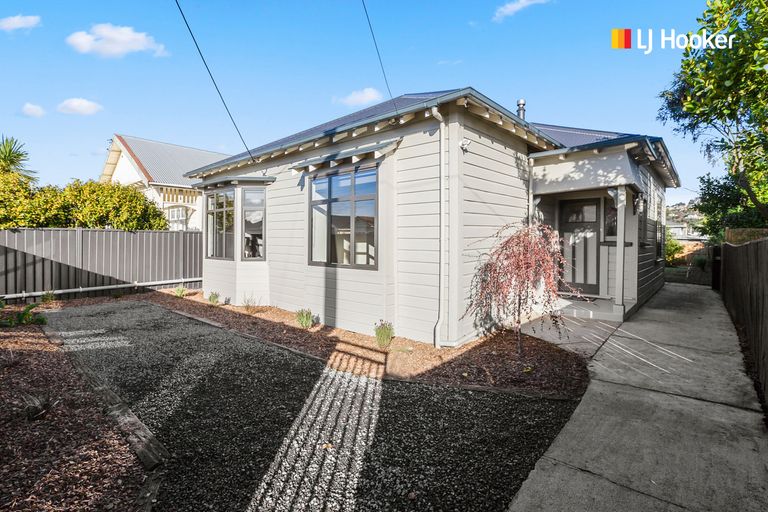 Photo of property in 8 Alma Street, Saint Kilda, Dunedin, 9012