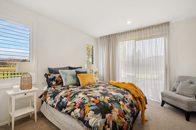 Photo of property in 37 Wallis Drive, Cromwell, 9310