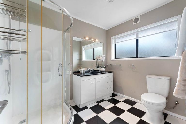 Photo of property in 55 Meadowvale Avenue, Forrest Hill, Auckland, 0620