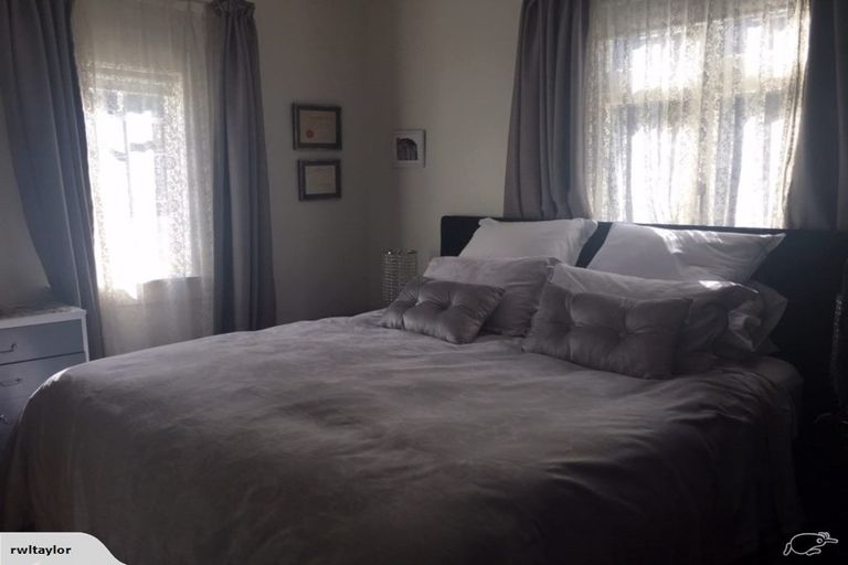 Photo of property in 369 Triangle Road, Henderson, Auckland, 0610