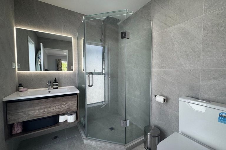 Photo of property in 9c Sari Place, Massey, Auckland, 0614